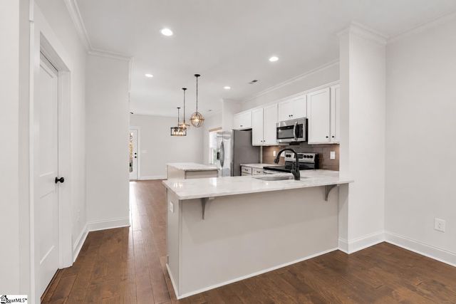 27 Burgess Avenue, Greenville, SC 29609