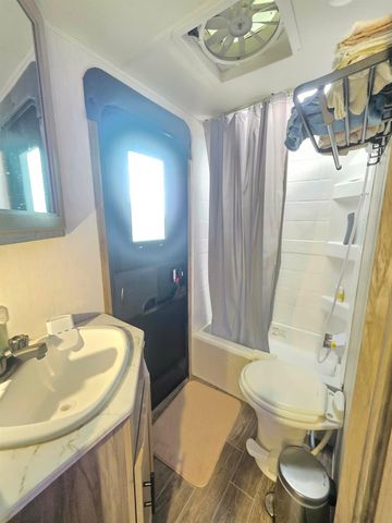 6173 Bonita Street, Sargent, TX 77414