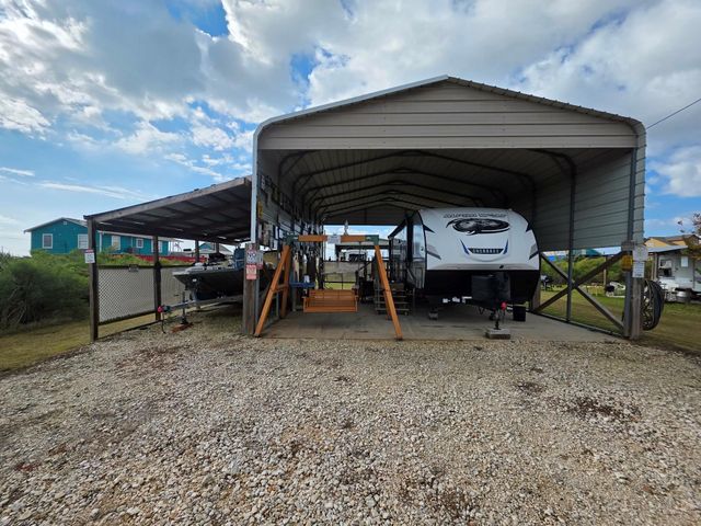 6173 Bonita Street, Sargent, TX 77414