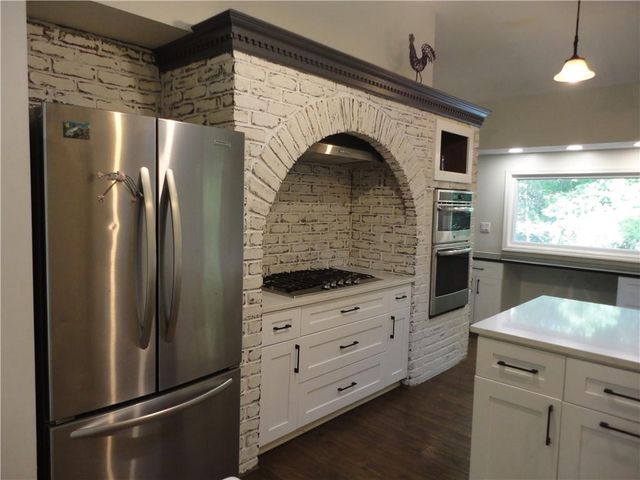 300 Cedar Knoll Court, Roswell, GA 30076