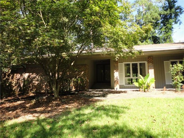 300 Cedar Knoll Court, Roswell, GA 30076
