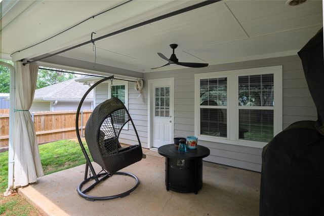 928 W Chase Street, Denison, TX 75020