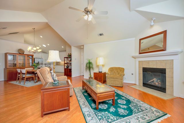 3320 Rosemeade Drive 2812, Fort Worth, TX 76116