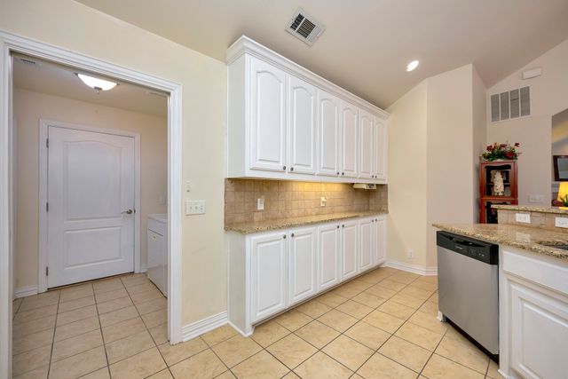 3320 Rosemeade Drive 2812, Fort Worth, TX 76116