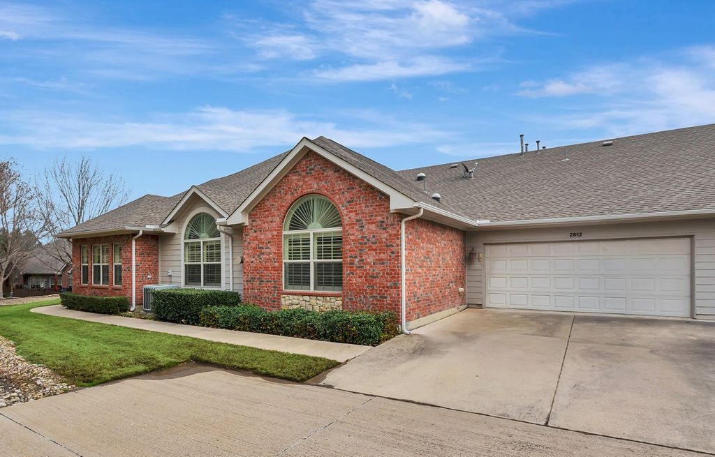 3320 Rosemeade Drive 2812, Fort Worth, TX 76116