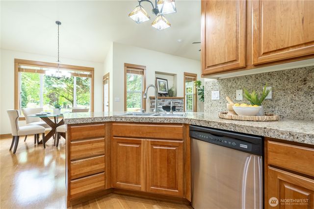 8584 Blue Grouse Way, Blaine, WA 98230