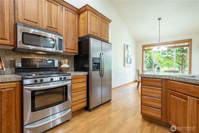 8584 Blue Grouse Way, Blaine, WA 98230