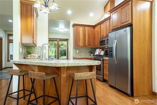 8584 Blue Grouse Way, Blaine, WA 98230