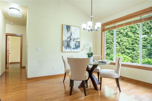 8584 Blue Grouse Way, Blaine, WA 98230