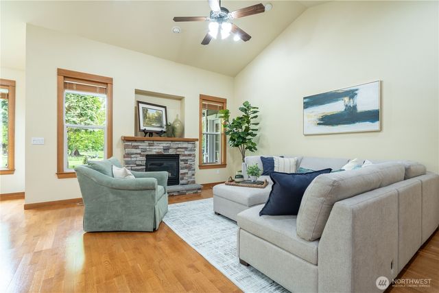 8584 Blue Grouse Way, Blaine, WA 98230