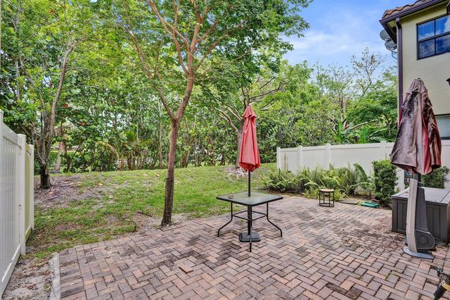 5902 NW 46th Lane, Tamarac, FL 33319