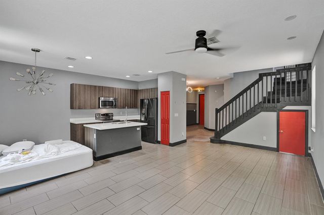 5902 NW 46th Lane, Tamarac, FL 33319