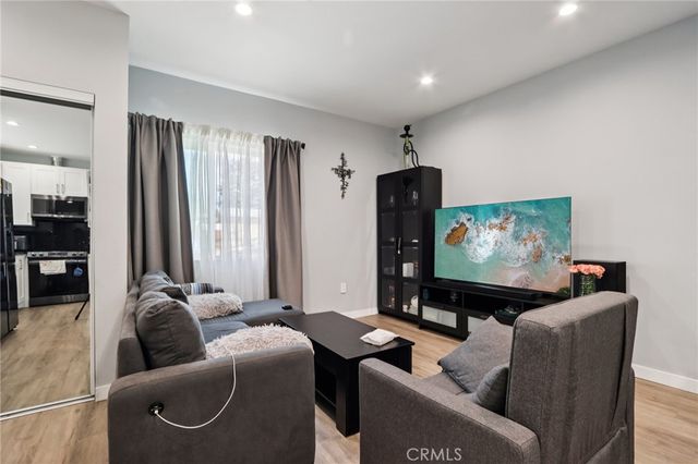 8055 Natick Avenue, Panorama City, CA 91402