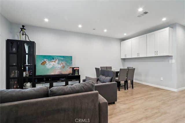 8055 Natick Avenue, Panorama City, CA 91402