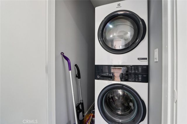 8055 Natick Avenue, Panorama City, CA 91402