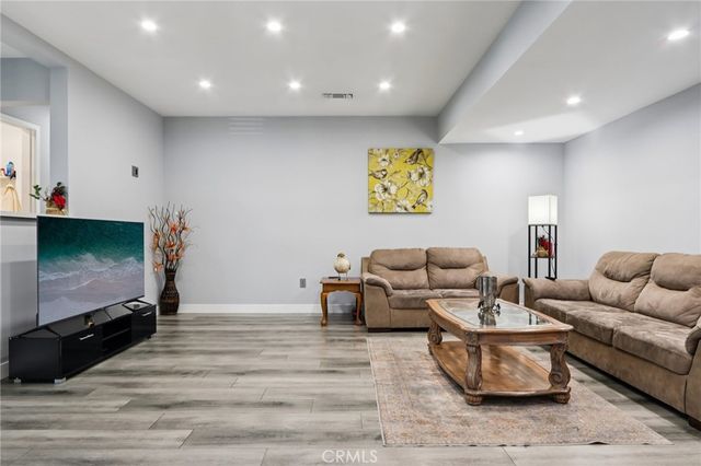 8055 Natick Avenue, Panorama City, CA 91402