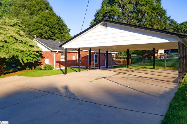 139 Ashmore Avenue, Gaffney, SC 29340