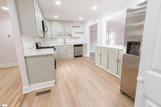 139 Ashmore Avenue, Gaffney, SC 29340
