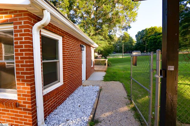 139 Ashmore Avenue, Gaffney, SC 29340