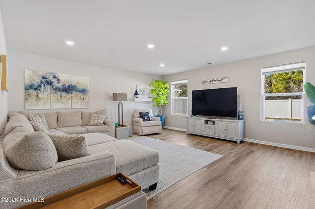 7051 Woodline Drive SW, Sunset Beach, NC 28468