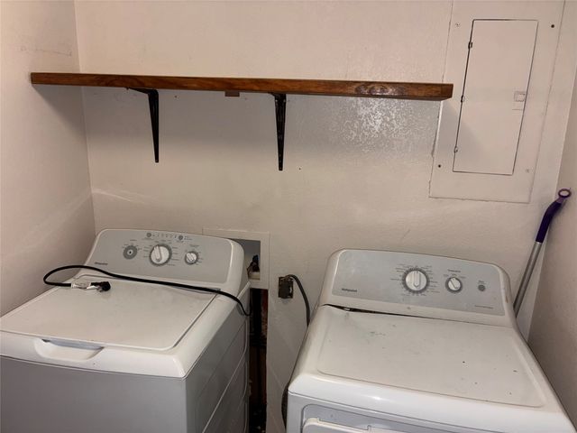 737 ASH Street, Burleson, TX 75028