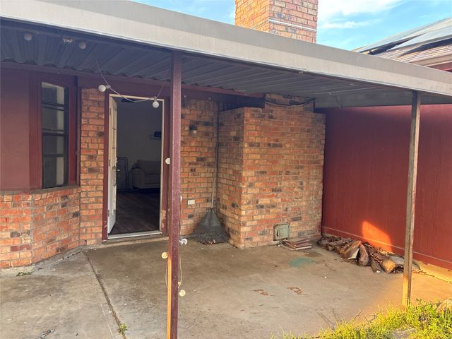 737 ASH Street, Burleson, TX 75028