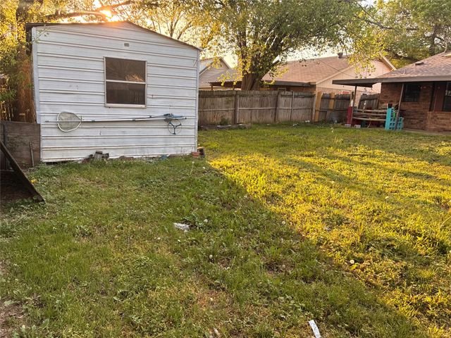 737 ASH Street, Burleson, TX 75028