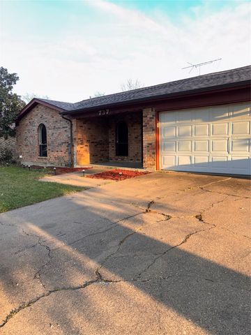 737 ASH Street, Burleson, TX 75028