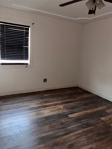 737 ASH Street, Burleson, TX 75028