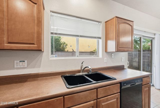 8007 S 5TH Lane, Phoenix, AZ 85041