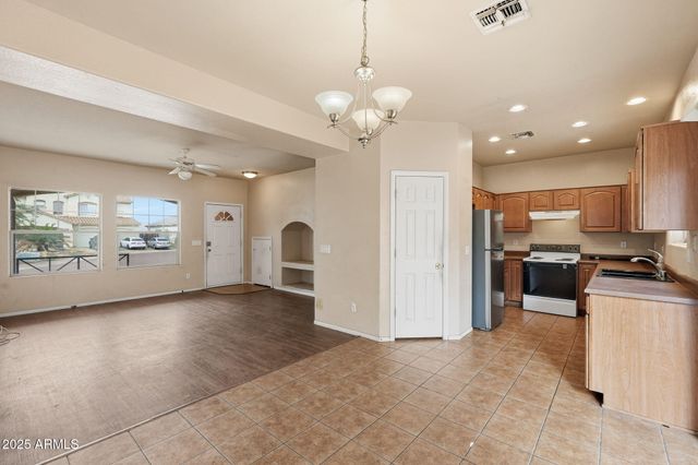 8007 S 5TH Lane, Phoenix, AZ 85041