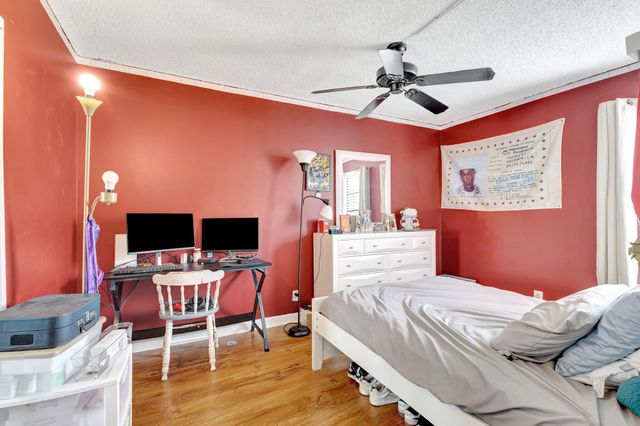 1586 Shaker Circle, Wellington, FL 33414