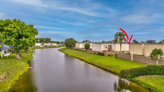 1586 Shaker Circle, Wellington, FL 33414