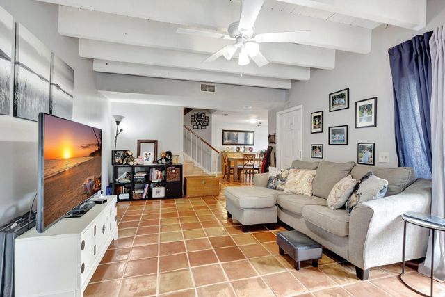 1586 Shaker Circle, Wellington, FL 33414