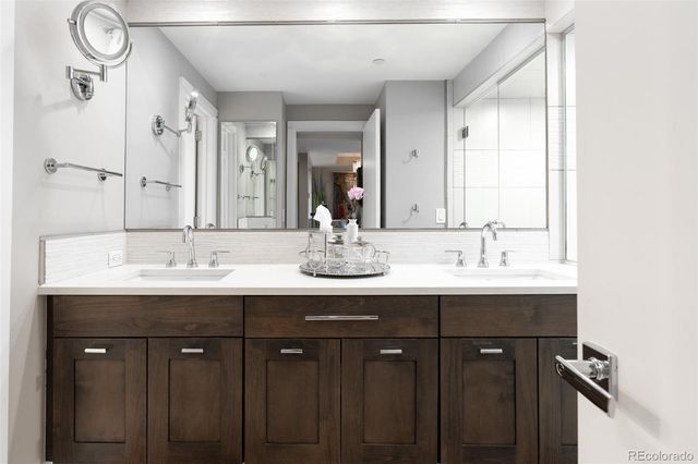 1900 E Girard Place 406, Englewood, CO 80113