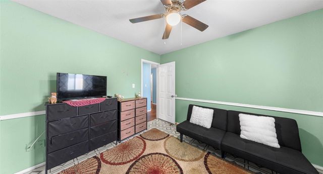5403 LARK CREEK DR, Austin, TX 78744