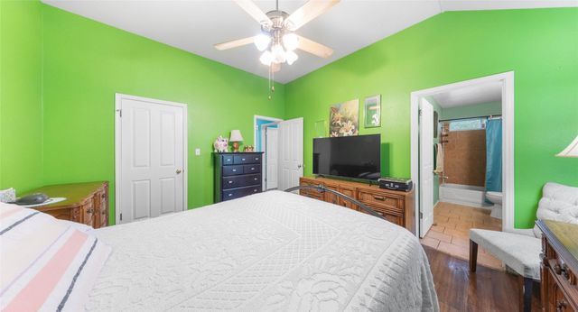 5403 LARK CREEK DR, Austin, TX 78744