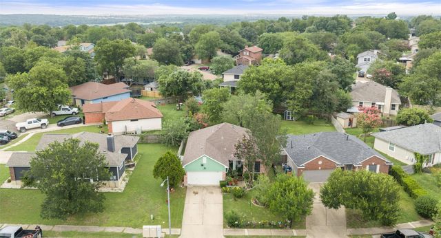 5403 LARK CREEK DR, Austin, TX 78744