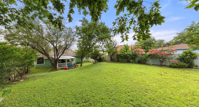5403 LARK CREEK DR, Austin, TX 78744