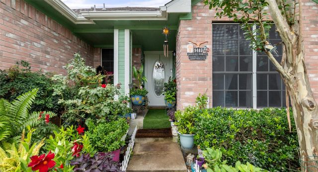 5403 LARK CREEK DR, Austin, TX 78744