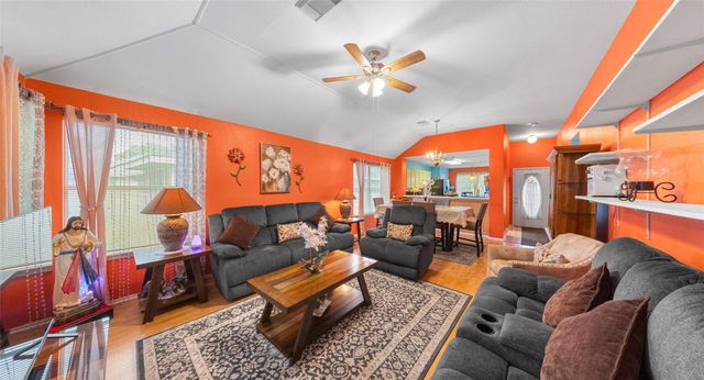 5403 LARK CREEK DR, Austin, TX 78744