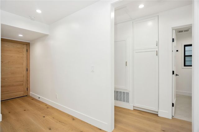 5743 Natick Ave, Sherman Oaks, CA 91411