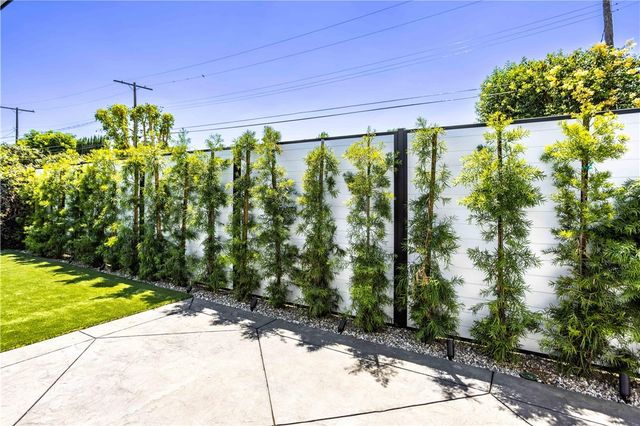 5743 Natick Ave, Sherman Oaks, CA 91411