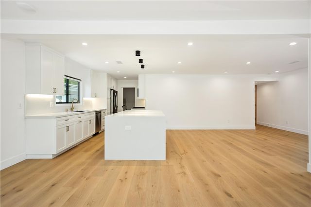 5743 Natick Ave, Sherman Oaks, CA 91411