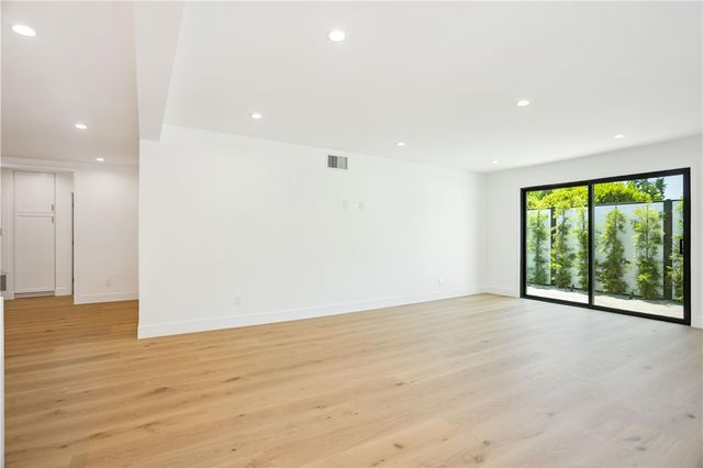 5743 Natick Ave, Sherman Oaks, CA 91411