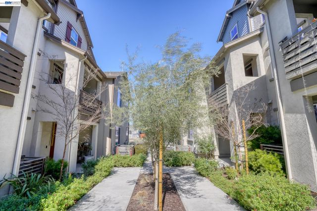 1758 Pedrozzi Cmn, Livermore, CA 94551