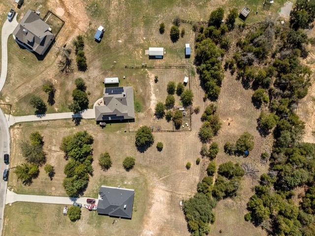 120 Grey Hound Lane, Poolville, TX 76487