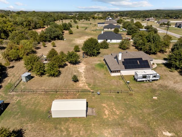 120 Grey Hound Lane, Poolville, TX 76487