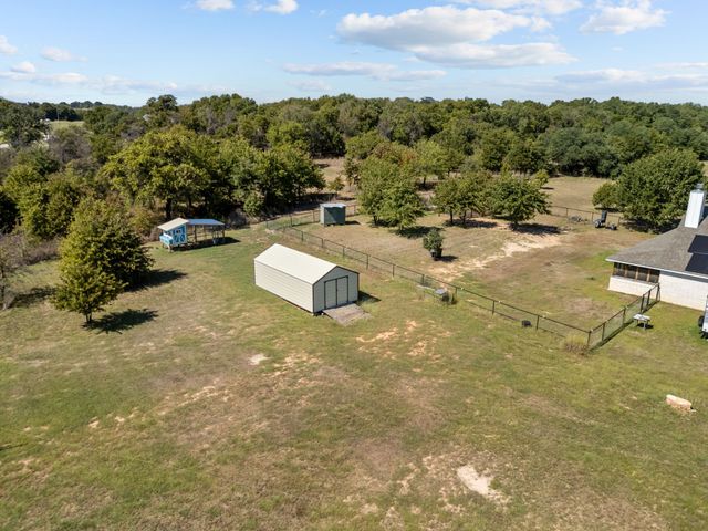 120 Grey Hound Lane, Poolville, TX 76487
