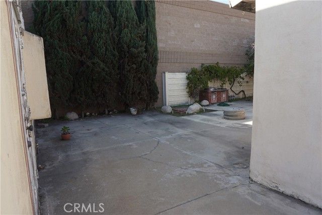 8121 Rosecrans, Paramount, CA 90723